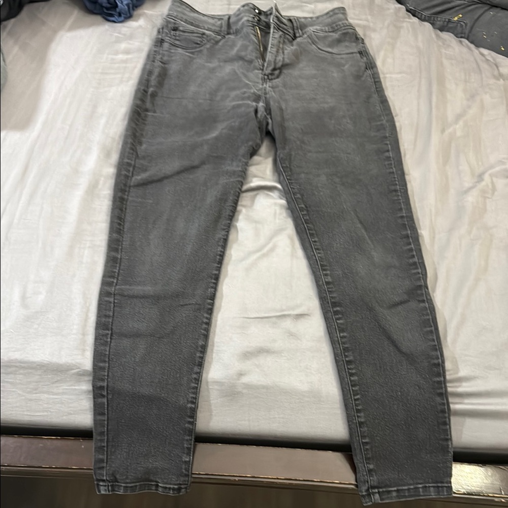 High Rise Gray Jeans with Modern Fit